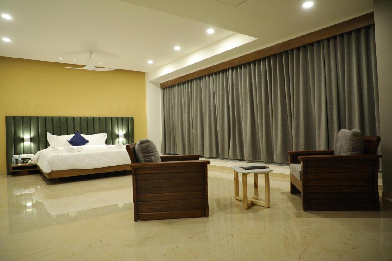 Vits The Somnath Gateway Hotel Exterior photo