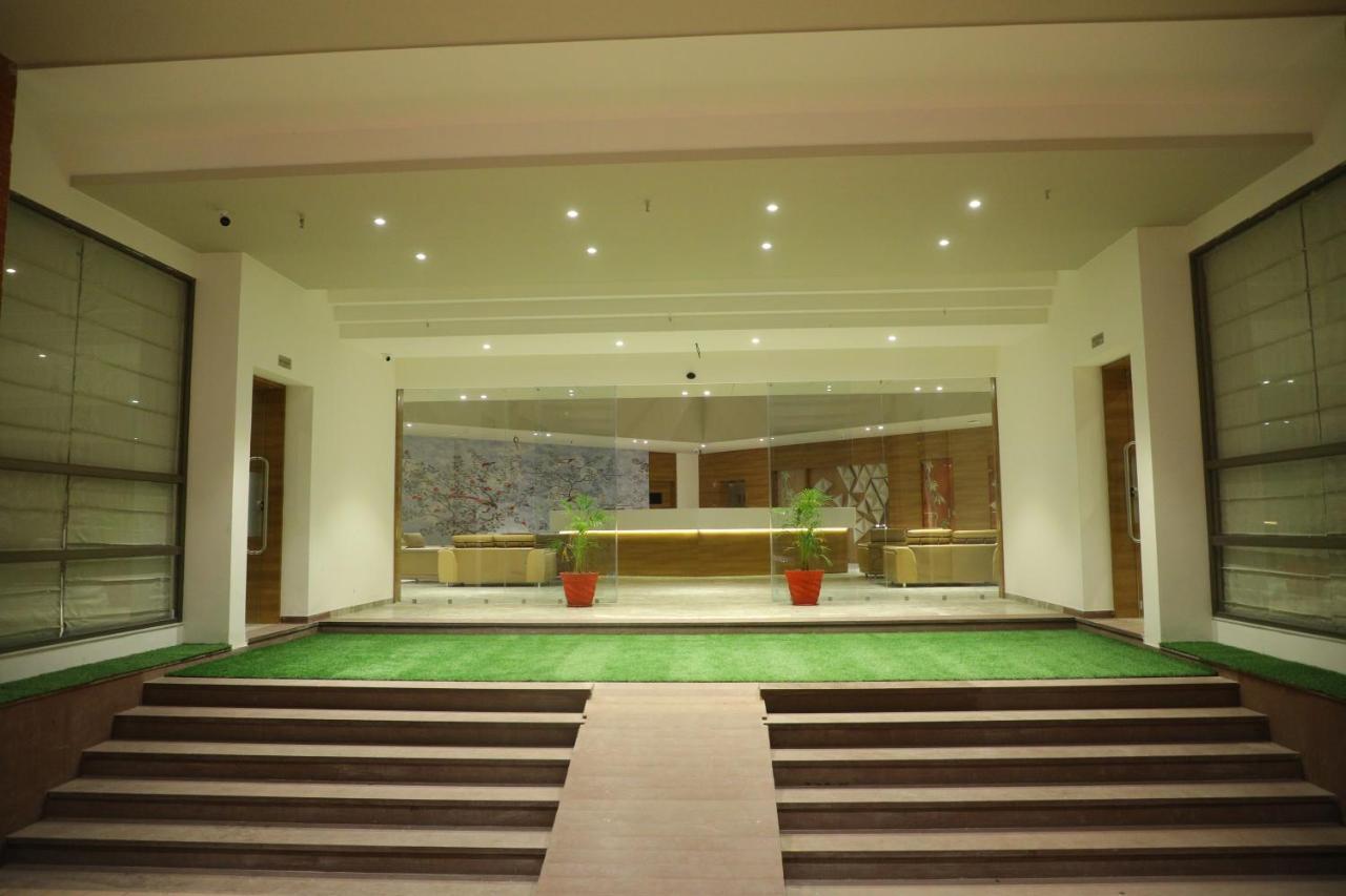Vits The Somnath Gateway Hotel Exterior photo