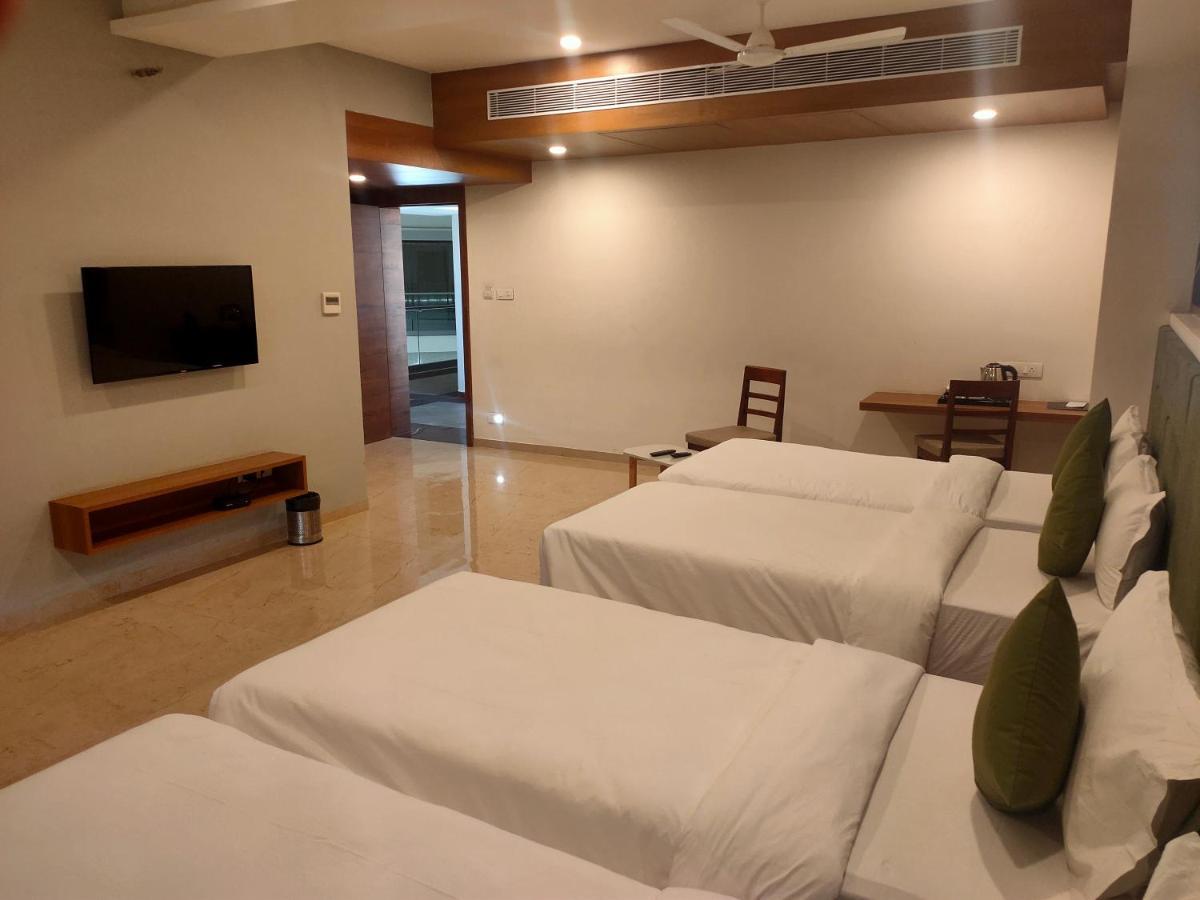 Vits The Somnath Gateway Hotel Exterior photo